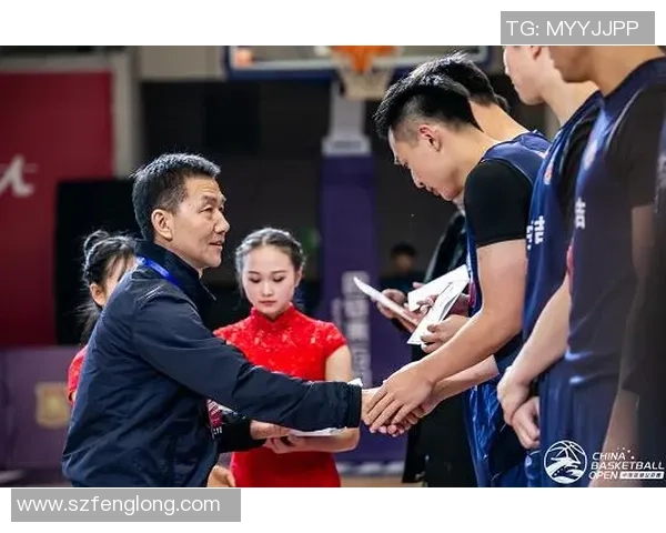 杭州篮球队在邀请赛中以86分稳居积分榜首位展现强劲实力