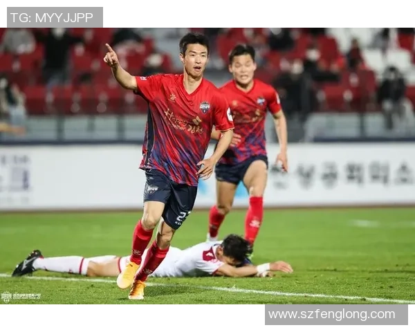 西安足球队盯防战术解析及其在比赛中的应用探讨 西安足球队盯防战术解析及其在比赛中的应用探讨